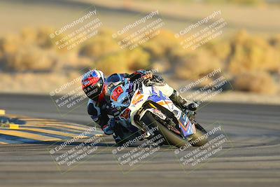 media/Nov-17-2024-CVMA (Sun) [[1fec520723]]/Race 18-Supersport Middleweight/